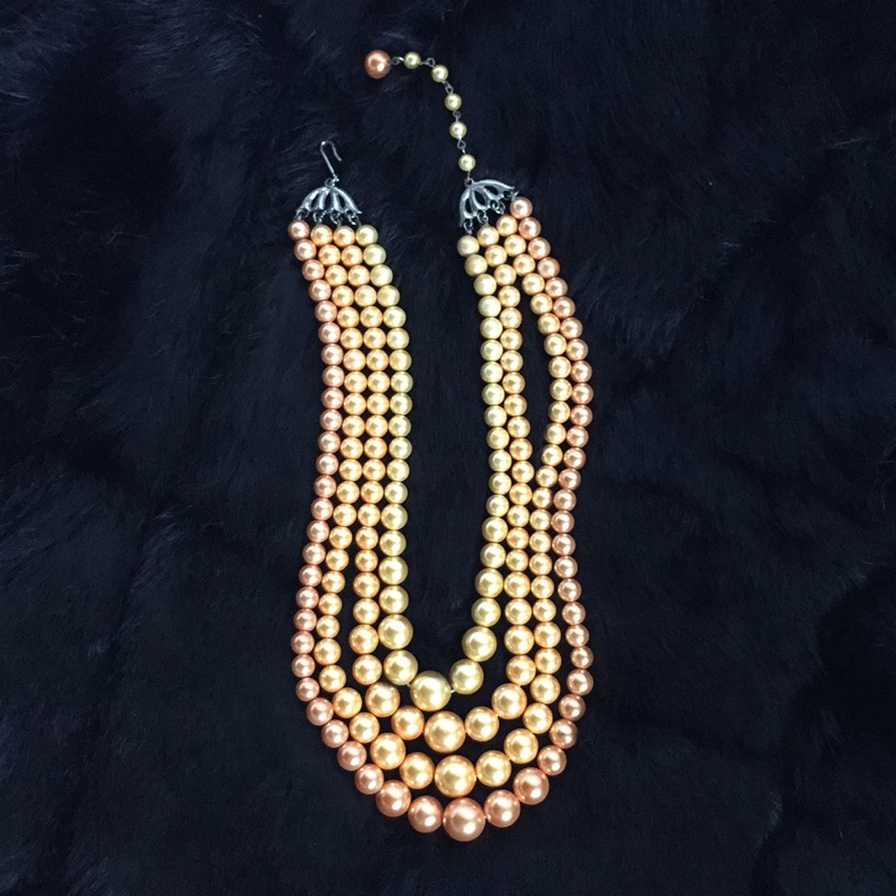 Vintage 4-strand multicolored pearl necklace